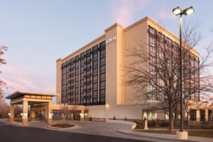 Photo of the exterior of the Hilton Hotel, Fort Collins, Colorado